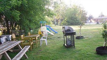 Malibu Motel Lake Delton