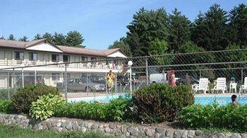 Malibu 2* Lake Delton